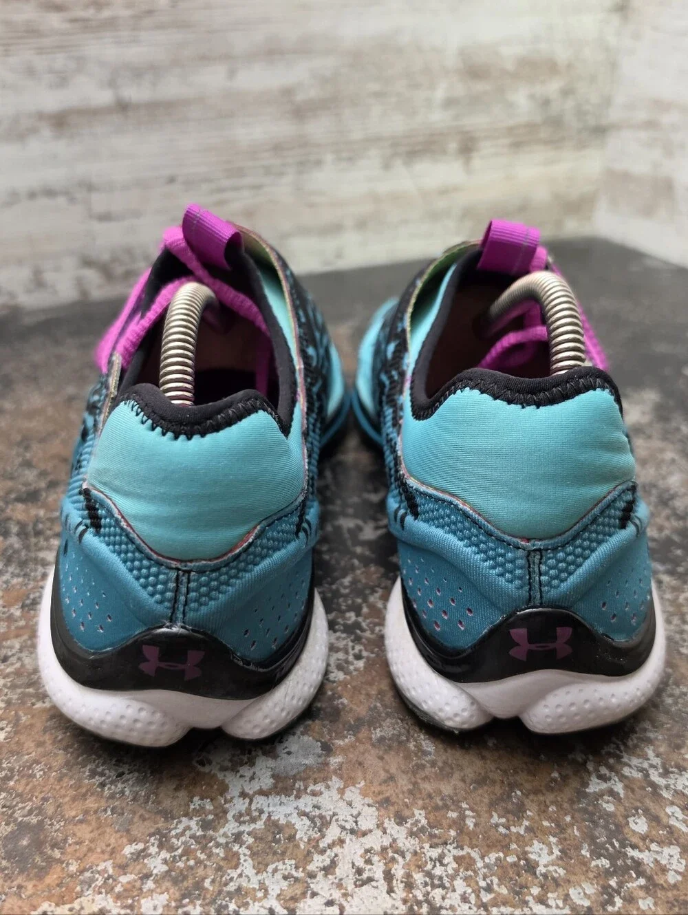 Womens Under Armour Micro G Toxic 6 Running Shoes Sz 10 Used 1235698 428